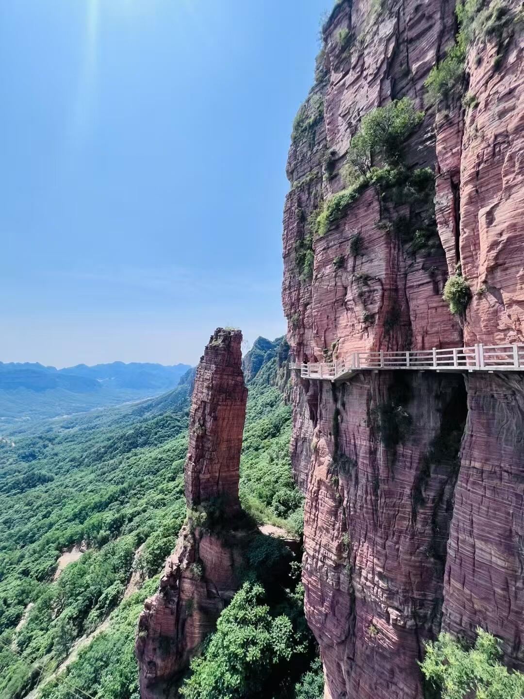 ทัวร์ 1 วัน เส้นทางฮานดัง + ทะเลสาบจิงเหนียง + ตงไท่หัง ในเหอเป่ย พร้อมบริการภาษาอังกฤษ