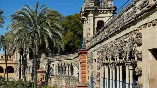 Seville Cathedral + Royal Alcazar + Bullring + España Square + Museum Private Charter Day Tour