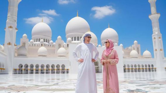 Dubai Departure: Abu Dhabi Sheikh Zayed Grand Mosque Day Tour with Admission Ticket & Transfer