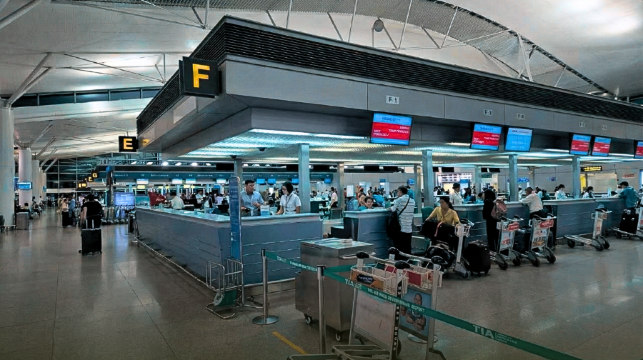 越南機場 專屬VIP 快速通關｜胡志明新山一、河內內排、峴港 – 極速免排隊首選