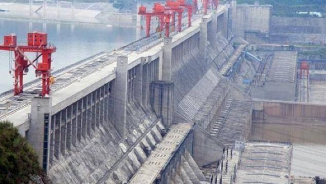 Lawatan separuh hari ke Kawasan Pelancongan Empangan Tiga Gaung Yichang [Sesi petang beroperasi setiap hari, keajaiban kejuruteraan negara]