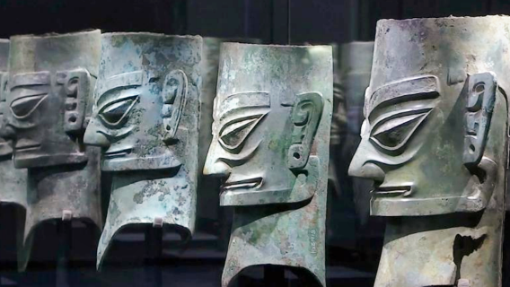 From Chengdu: Panda Base+Sanxingdui Site one day tour with private car&English guide