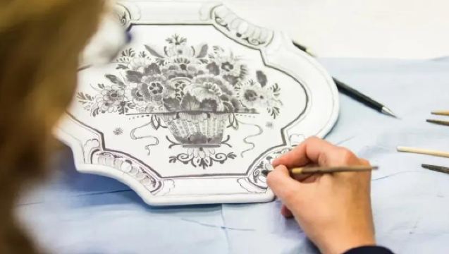 Tour di un giorno da Amsterdam a Rotterdam e L'Aia con biglietto d'ingresso alla fabbrica di ceramica blu