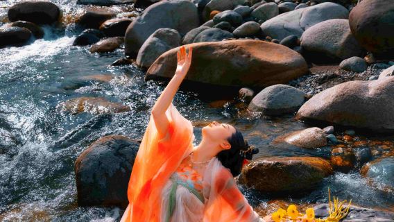 ลั่วเฉิง ถ่ายรูปท่องเที่ยว[บริการถ่ายภาพและวิดีโอถึงที่ ทั้งถ่ายภาพครอบครัว ภาพคู่รัก วิดีโอโปรโมท ภาพบุคคล ภาพแต่งงาน พร้อมมอบไฟล์ต้นฉบับทั้งหมด]