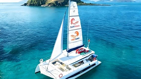 ทัวร์ 1 วันด้วยเรือยอชท์สุดหรูออกทะเลที่เกาะฟูก๊วก [บริการภาษาจีน/อังกฤษ + ดำน้ำตื้น/ตกปลาทะเล + บริการรับส่งที่โรงแรม]