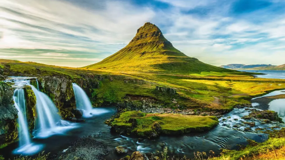 Tagesausflug zur Halbinsel Snæfellsnes in Island – Schwarze Kirche, Kirkjufell