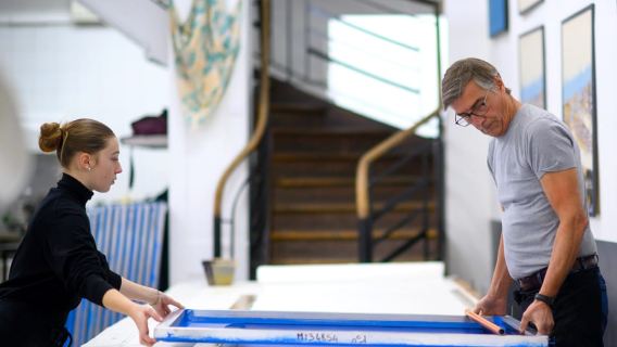 Lyon: Guided visit of the last silk printing workshop in Lyon