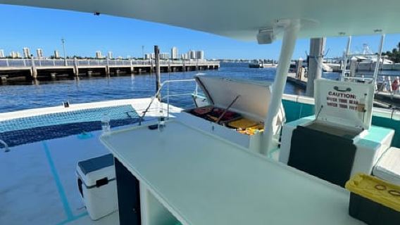 3 HR Peanut Island Sandbar & Swim Tour