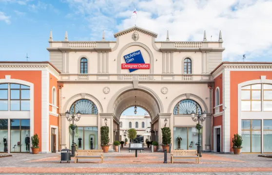 威尼斯Outlet購物優惠包（含來回車票+額外九折卡+5歐元餐券）DESIGNER OUTLET NOVENTA DI PIAVE