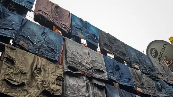 Private Tour in Mumbai Slum with Sightseeing