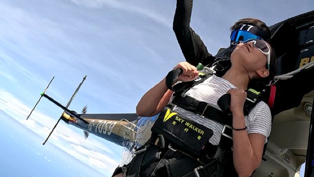 雲南大理洱海跳傘 5000公尺高度直升機空中觀光海景跳傘【5000公尺自由落體+專業高清攝影+視訊剪輯】