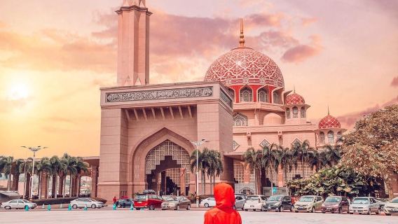 ทัวร์กลางคืนสุดมหัศจรรย์ที่มะละกา: มัสยิดสีชมพู + มัสยิดช่องแคบมะละกา + ตึกแดง + ถนนจอนเกอร์
