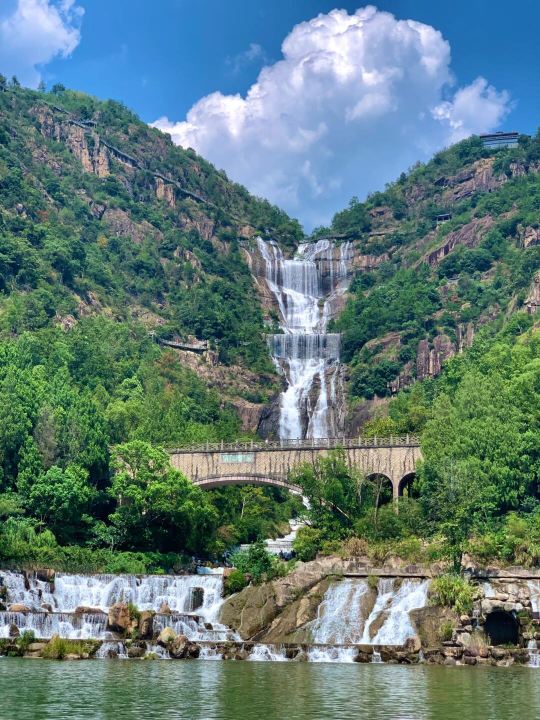 元旦春節限時優惠·天台山大瀑布+國清景區+瓊台仙谷包車1日遊