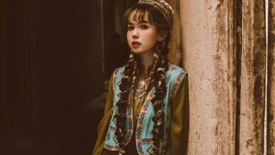 シャルジャ、アラブ首長国連邦【ドライバー、ディレクター、旅行写真家 + 結婚式の写真、航空写真、マイクロフィルム + メイクアップと衣料品&アクセサリー+ 旅程のカスタマイズ】