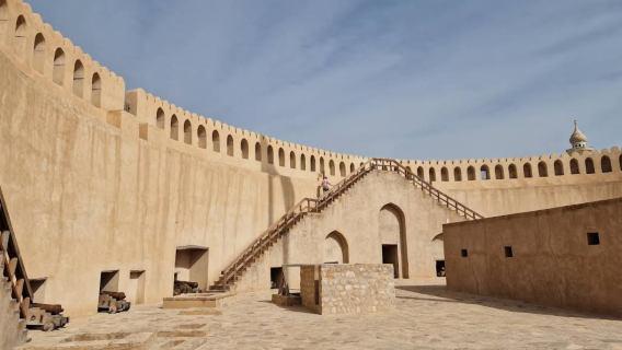 Round-trip tour to Nizwa Fort from Muscat, Oman (Private Service/Can be booked per person)