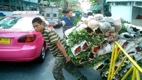 Bangkok: Historische Tempeltour & versteckte Bar bei Sonnenuntergang