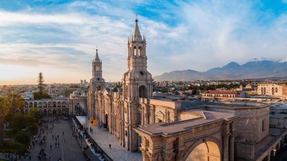 Guiado en Arequipa y el monasterio de Santa Catalina