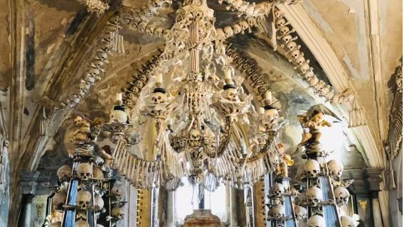 捷克布拉格人骨教堂-聖巴巴拉教堂-布拉格城堡一日遊