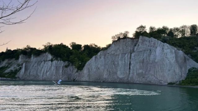 Lawatan Pemandangan Indah Tasik dan Gunung di Toronto, Kanada: Taman Tebing, Kepulauan Toronto dan Menara TV Negara