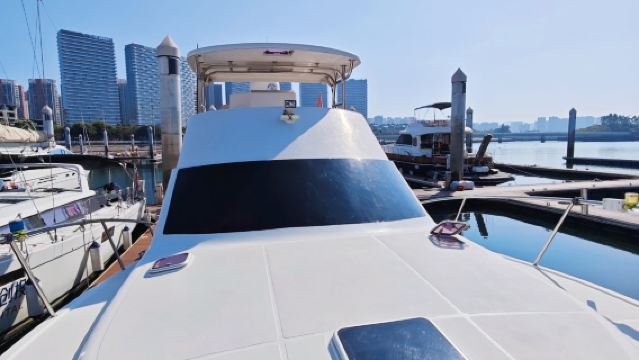 Xiamen Yacht Charter: 46ft Luxury Fairway Yacht Charter in Xiamen Wuyuan Bay for Sea Fishing