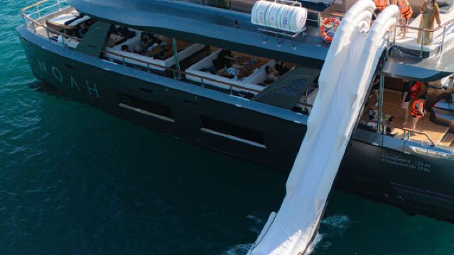 [Noah Yacht] Perjalanan satu hari dengan kapal pesiar Phuket/Pulau Phi Phi/Pulau Honeymoon/Seluncuran