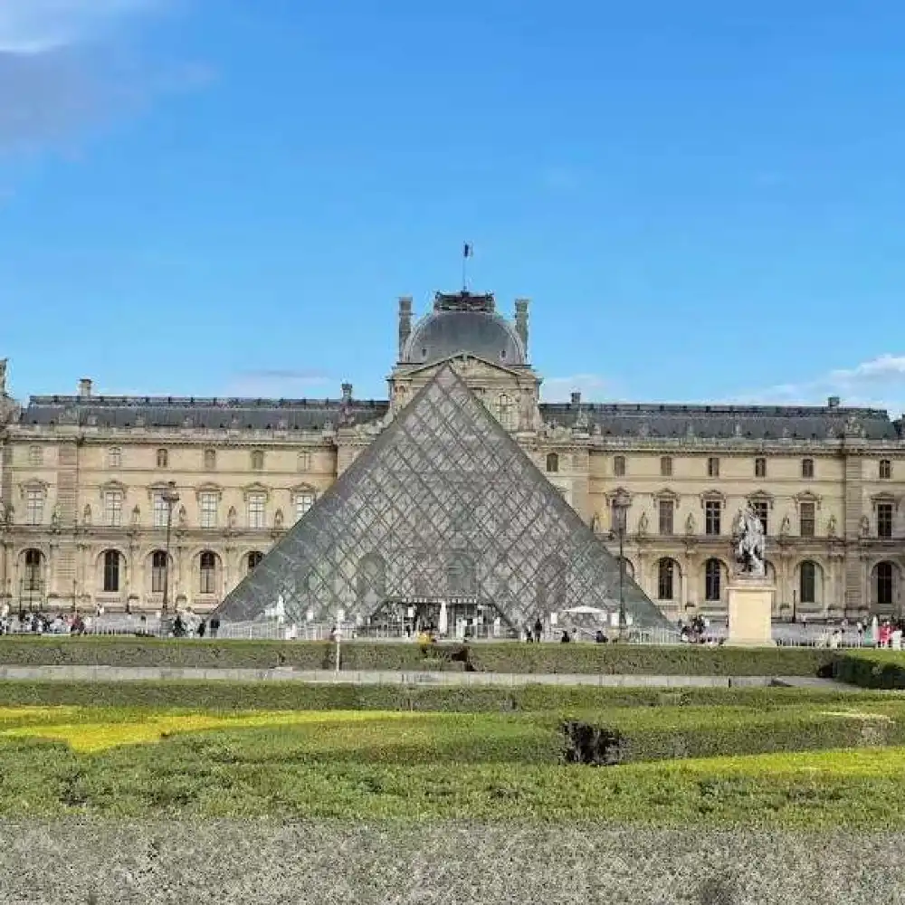 フランス・パリのルーヴル美術館アートツアー（プロフェッショナル中国