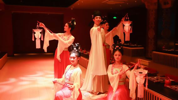 Shanghai Qin-Tang Palace Feast: Ancient Robes, Full Styling & Imperial Themed Set Meals