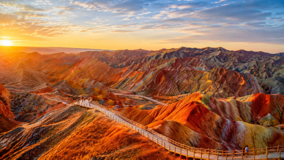 Pequeño grupo privado para el atardecer en Zhangye Danxia | Cultura de la Ruta de la Seda en el Templo del Gran Buda + traslado al hotel + guía multilingüe
