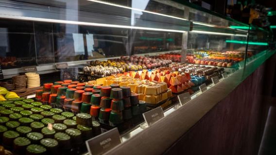 Funchal: Guided Walking Tour with Tastings