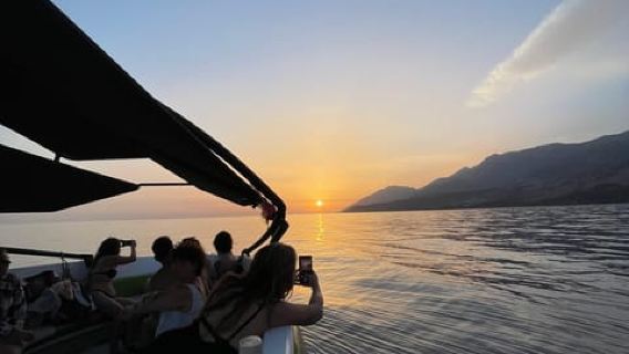Himare: Sunset Boat Tour with Snorkeling and Swimming