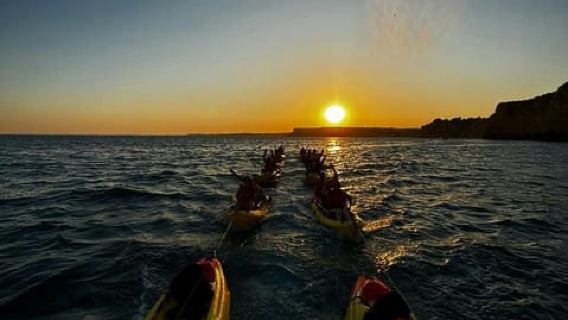 Lagos: Ponta da Piedade Kayak Tour with Guide