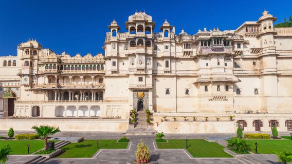 Tur Privat 15 Hari Rajasthan, Agra & Varanasi dengan Transportasi dan Pemandu