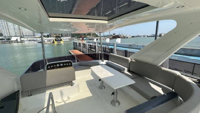 【珠海遊艇租賃】珠海九洲國際 58英尺三層豪華遊艇 包船出海+自駕體驗+飲品