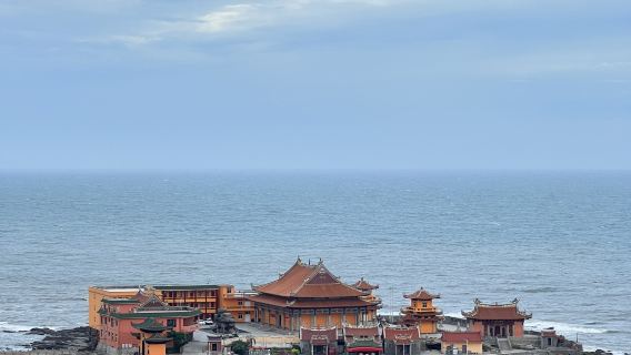  泉州蟳埔村+洛伽寺+梧林古村+永寧古鎮+黃金海岸一日遊