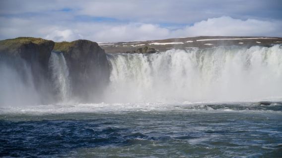Akureyri Port: Lake Mývatn & Goðafoss Waterfall Day Trip