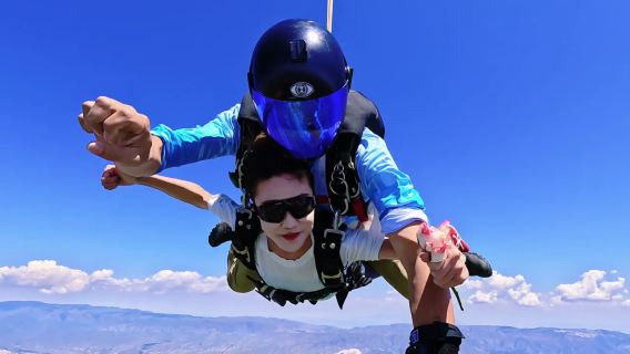 深圳旅拍【【廣東深圳金沙灣海景跳傘，4000米高空跳傘+攝影服務】】