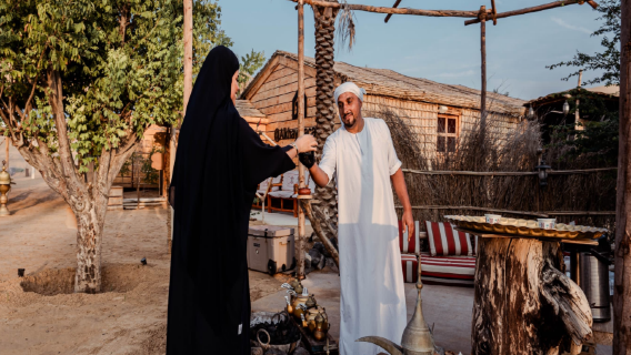 Experiencia cultural gastronómica en el desierto de medio día en el campamento Al Khayma de Dubái 177307