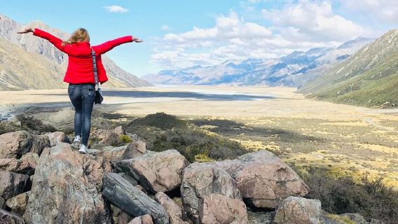 Mt Cook & Tasman Glacier lookout Small Group Tour from Queenstown