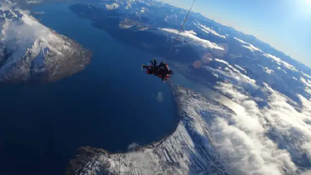 Skydiving Experience in Queenstown, New Zealand|Premium service with Chinese customer support