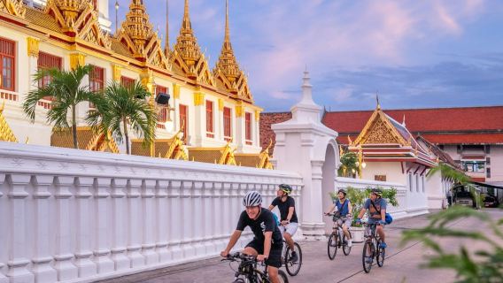 กรุงเทพฯ: ทัวร์จักรยานกลางคืนพร้อมไกด์ + ล่องเรือเฟอร์รี่