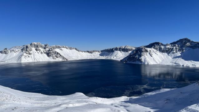 Xipo Tianchi Day Tour with Hotel Pickup in Erdaobaihe Town / Changbai Mountain Station / Wanda Resort