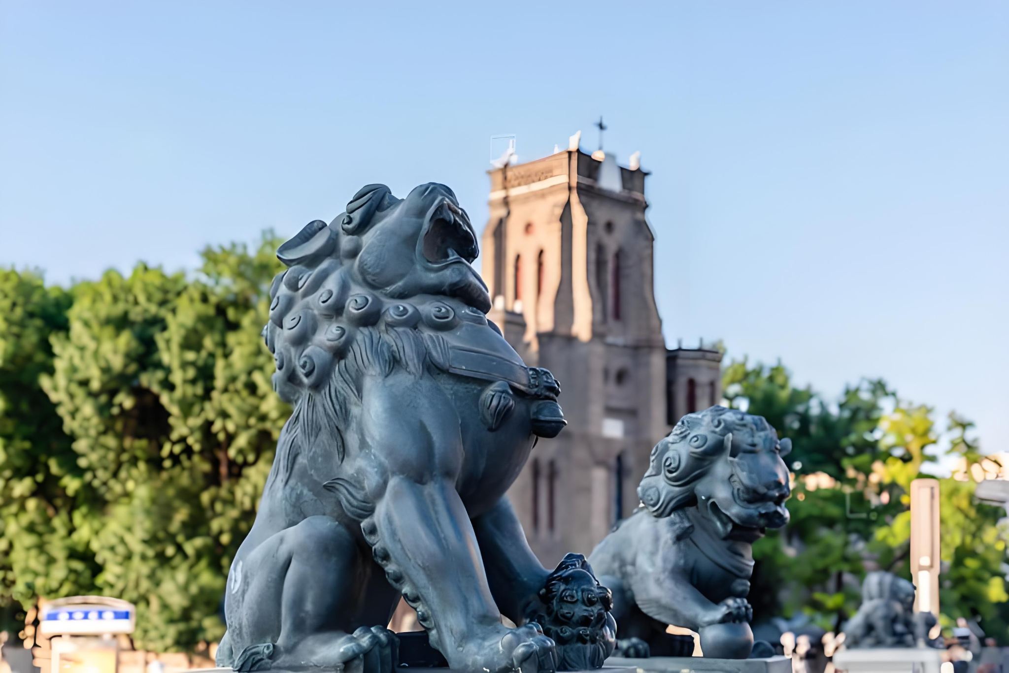 Tianjin Private Tour: Hometown of Tianjin + Crosstalk Show + Century Clock + Jingyuan Garden + Xi Kai Cathedral (1-day Tour)