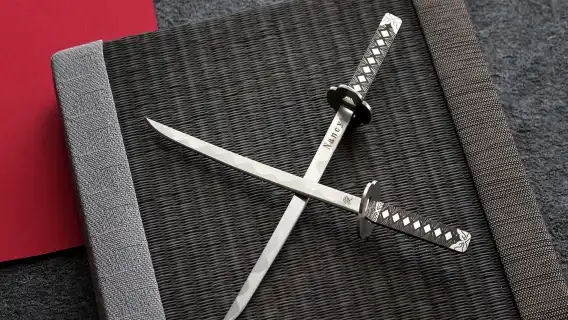 山崎金属工場】日本刀造形《SAMURAIPICK》製作体験コースと工場見学