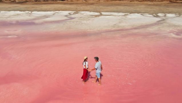 亞塞拜然粉紅湖+塞萊娜度假村+拐杖糖果山脈