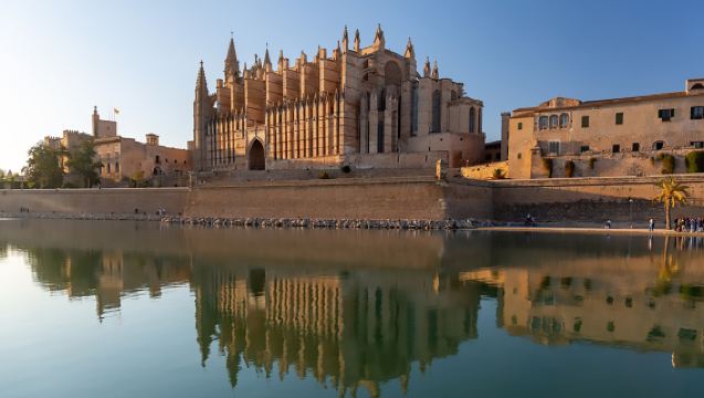 【帕爾馬】帕爾馬主教座堂+皮洛塔宮+托雷基亞拉城堡包車一日遊