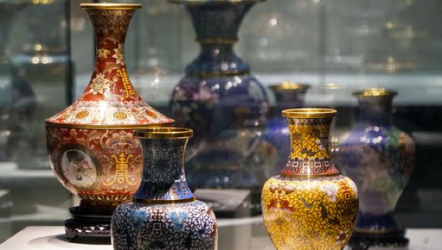 Visite du patrimoine de Pékin : Expérience d'art cloisonné + Temple du ciel + Spectacle du Théâtre Rouge