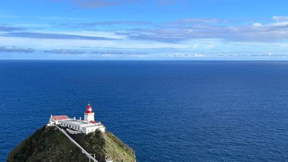 Azores "Rahsia Tasik Api: Berjalan di Pinggir Kawah Gunung Berapi + Lawatan Sehari Memancing Ikan Trout Liar"