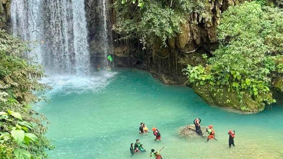 Osmeña Peak & Kawasan Falls Canyoneering