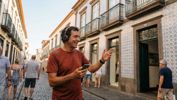 Passeio de Áudio em Funchal: Caminhos Atemporais e Sussurros do Palácio