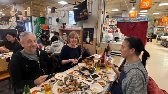 Busan: Experiencia local de barbacoa coreana con un compañero gastronómico
